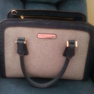 PRE OWNED MICHAEL KORS SATCHEL